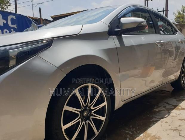 Toyota Corolla 2016 White