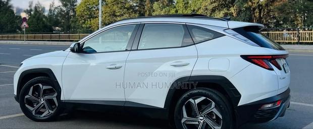 Hyundai Tucson 2022 White