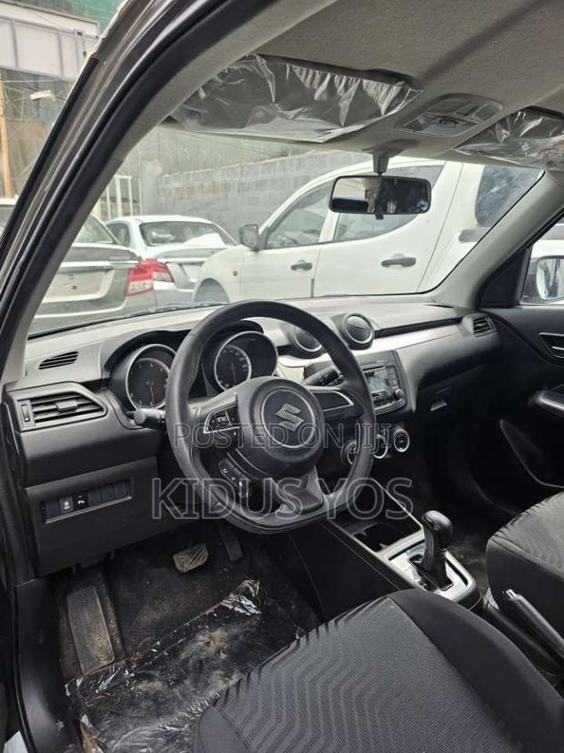 New Suzuki Swift 2023 Brown