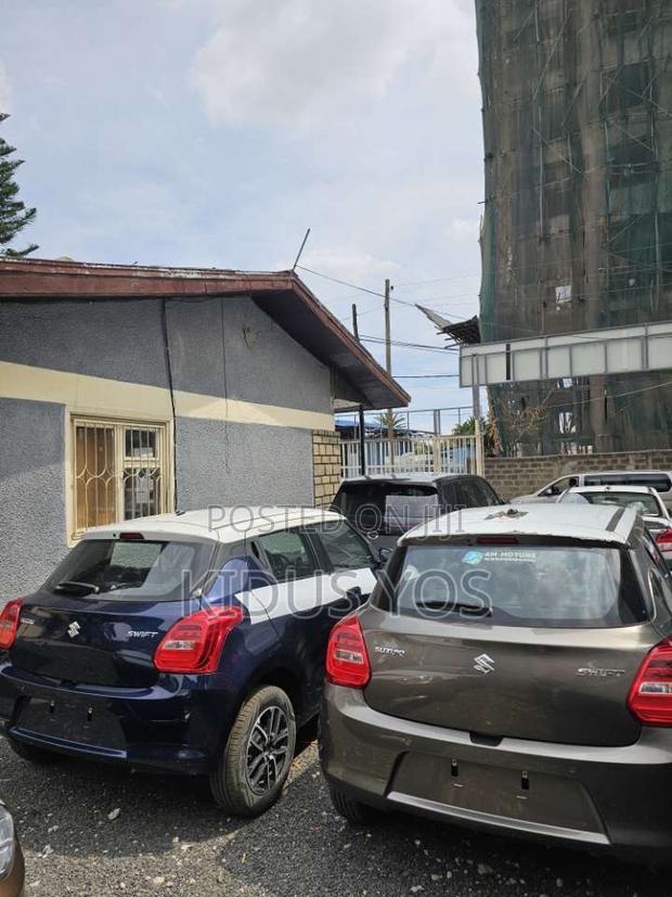 New Suzuki Swift 2023 Brown