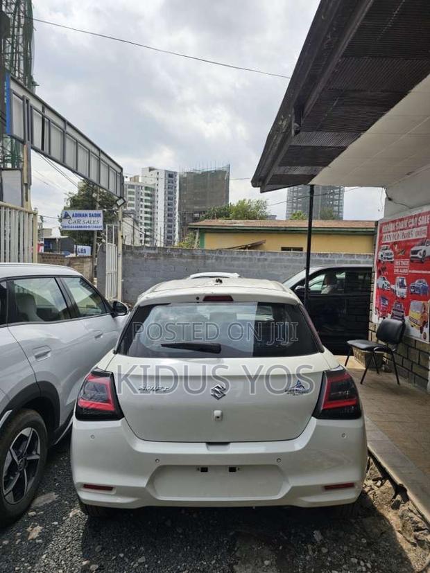 New Suzuki Swift 2025 White