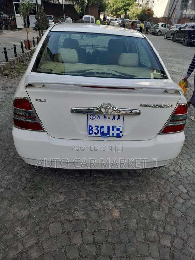 Toyota Corolla 2003 White