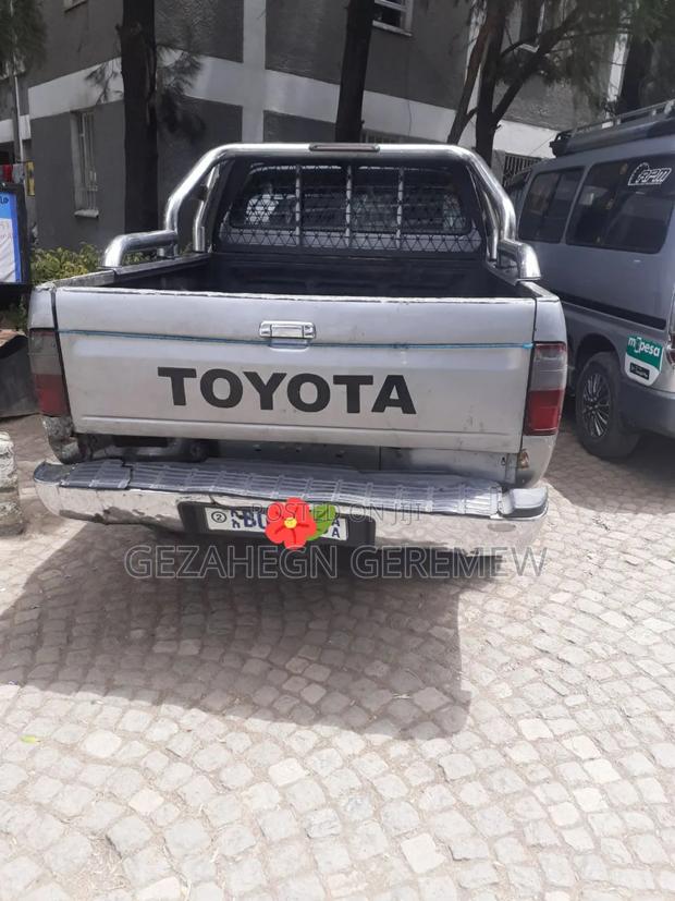Toyota Hilux 2.5 Cab 2005 Silver