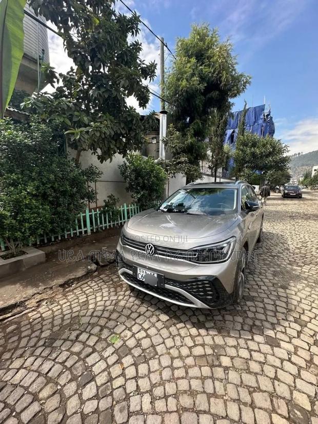 Volkswagen ID.6 2024 Teal