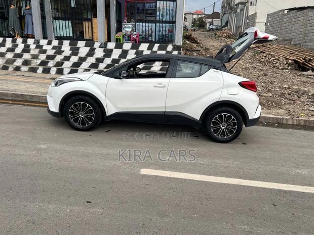 Toyota Corolla Hatchback 2019 White