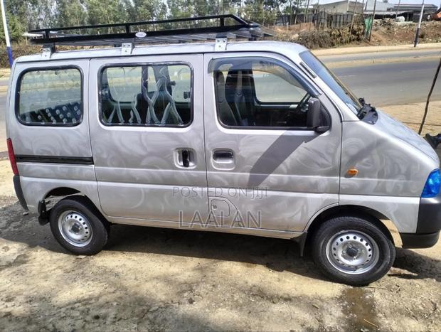 Suzuki Eeco 2025 Silver