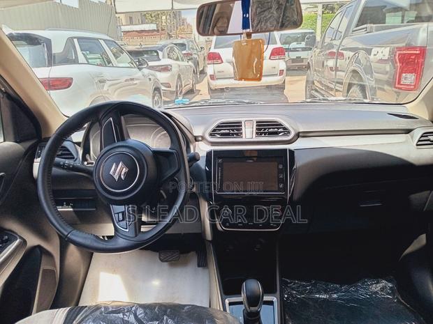 Suzuki Dzire 2022 Gold