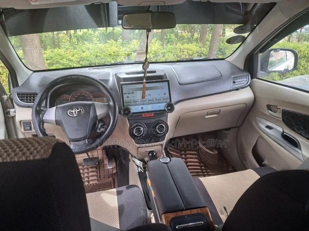 Toyota Avanza 2016 Gold