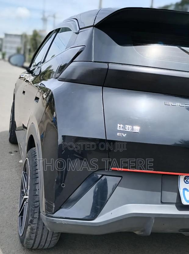BYD E2 43 kWh 94 hp FWD 2024 Black