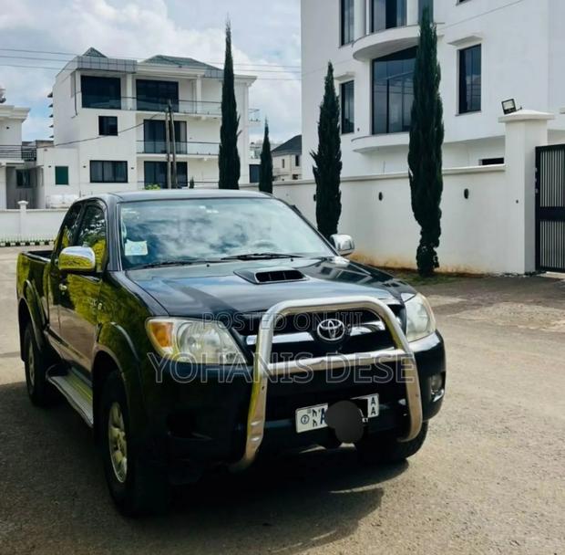 Toyota Hilux 2008 Black