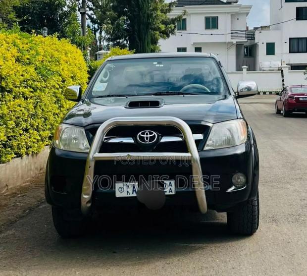 Toyota Hilux 2008 Black
