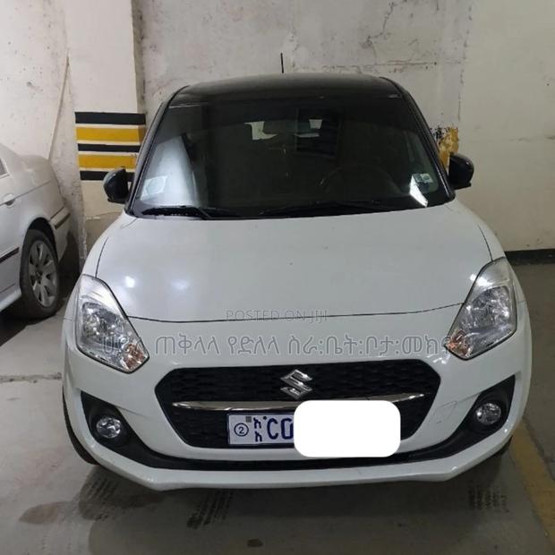 Suzuki Swift 2022 White