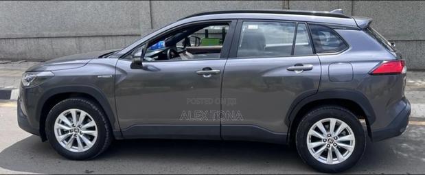 Toyota Corolla Cross Hybrid 2023