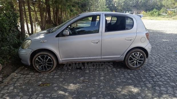 Toyota Vitz 1.0 FWD 3dr 2004 Silver