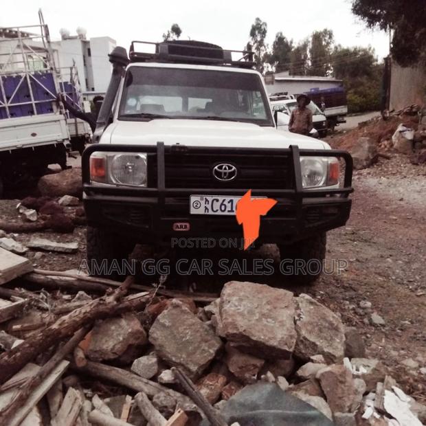 Toyota Land Cruiser 2015 White