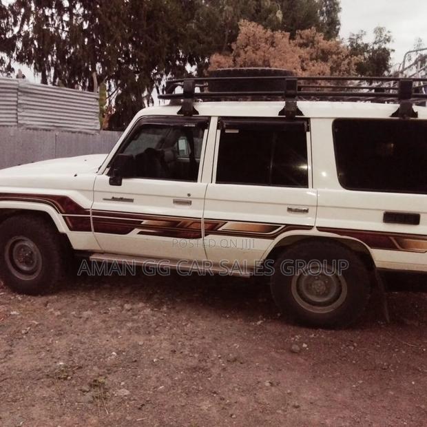 Toyota Land Cruiser 2015 White