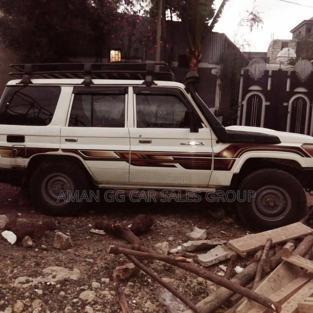 Toyota Land Cruiser 2015 White