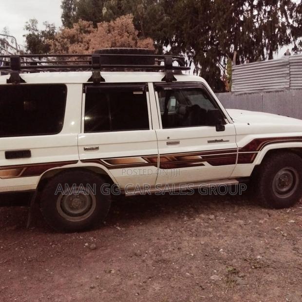 Toyota Land Cruiser 2015 White