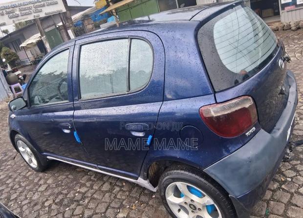 Toyota Yaris 1.5 2000 Blue