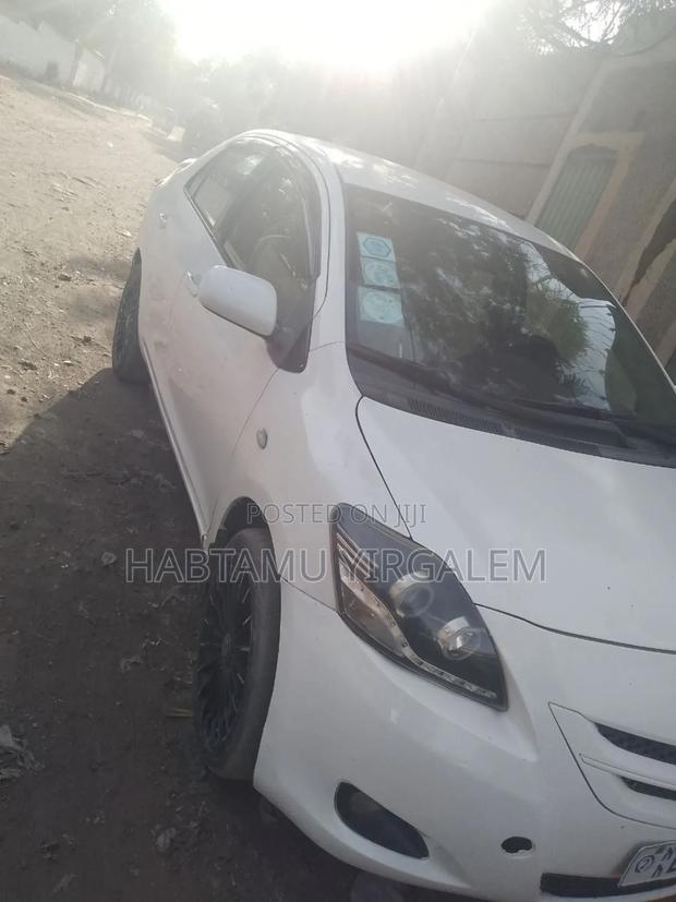 Toyota Yaris 2008 White