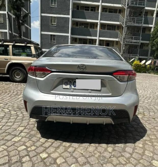 Toyota Corolla 2022 Silver