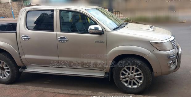 Toyota Hilux 2015 Teal