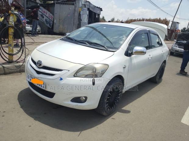 Toyota Belta 2006
