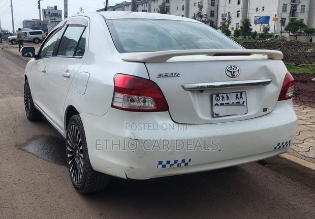 Toyota Yaris 2009 White