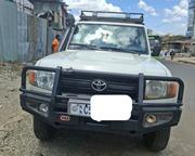 Toyota Land Cruiser 2018 Ivory for sale