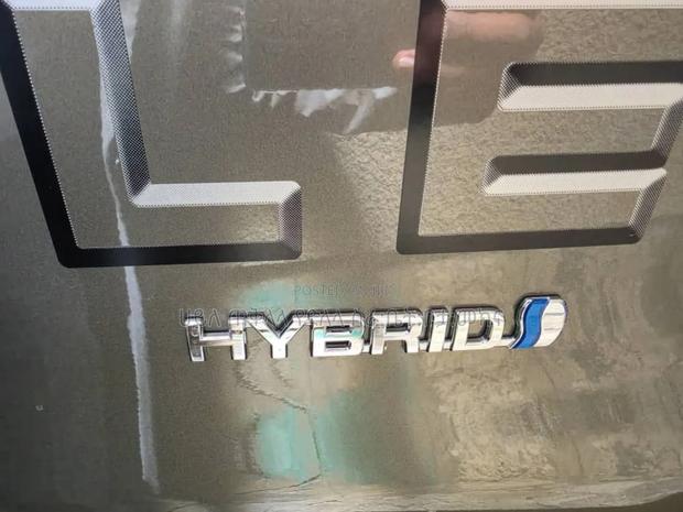 New Toyota Hilux 2024 Teal