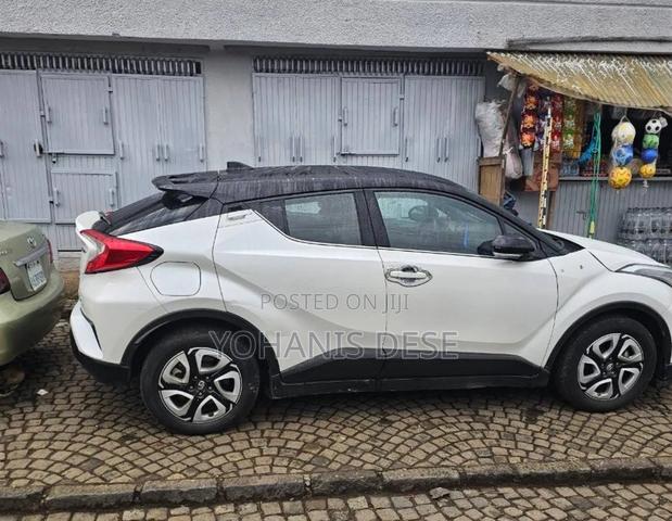 Toyota C-HR 2023 White