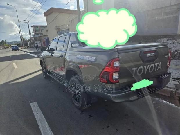 Toyota Hilux Revo Double Cab Deisel 2.8 AWD 2022 Blue
