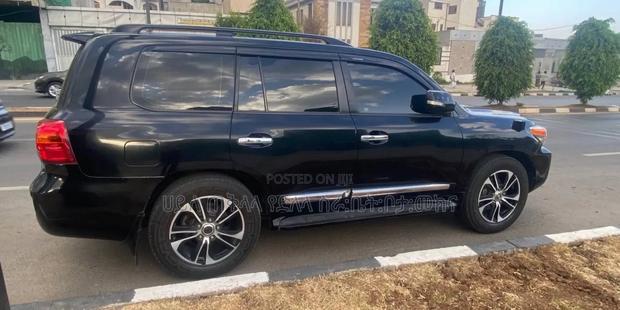Toyota Land Cruiser 2017 Matt Black