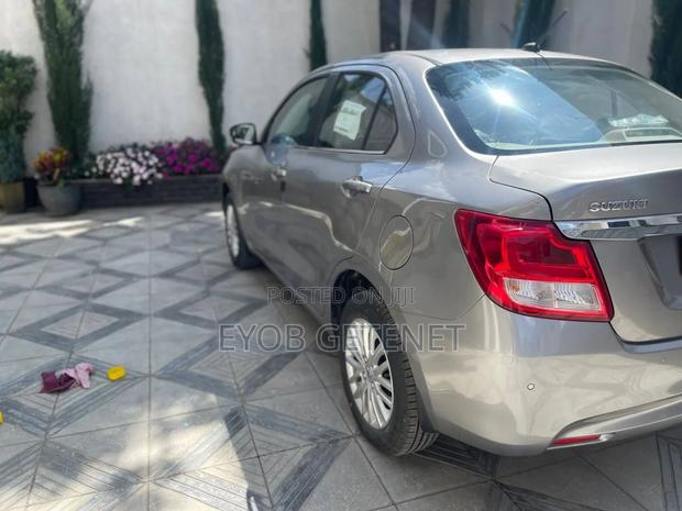 Suzuki Dzire 2024 Silver