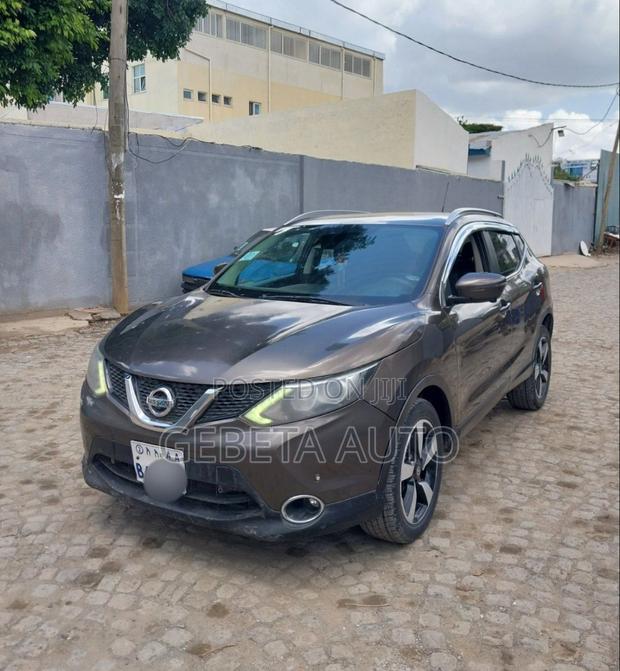Nissan Qashqai 2017 Brown