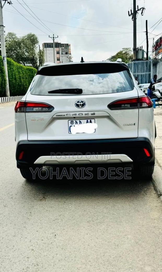 Toyota Corolla Cross 2023 White