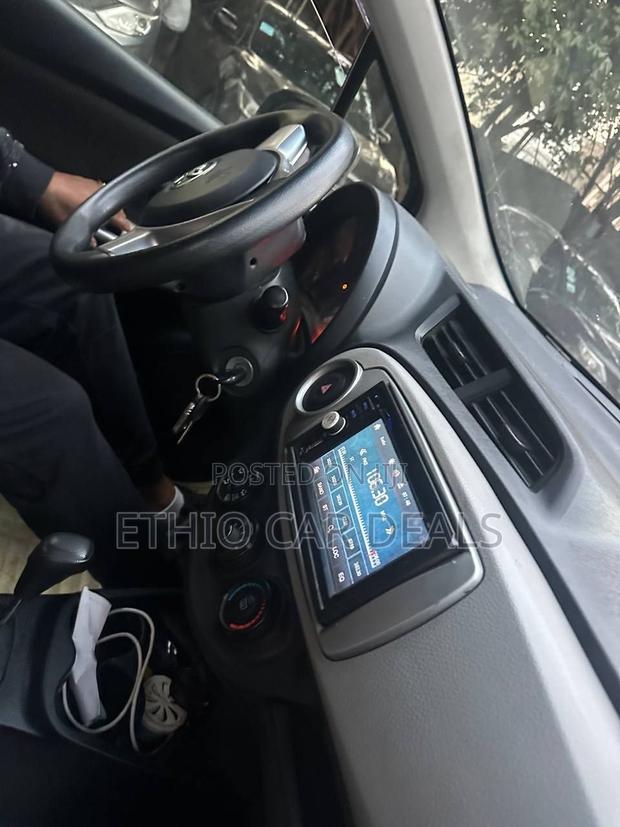 Toyota Yaris 2015 Black