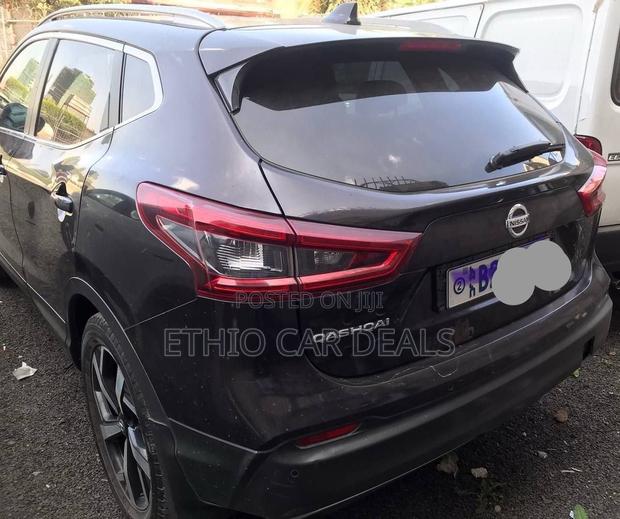 Nissan Qashqai 2018 Brown