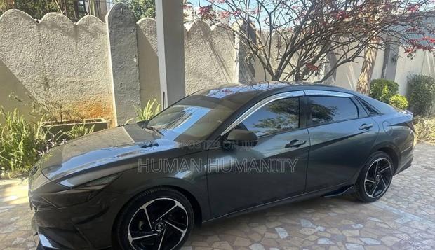Hyundai Avante 2021 Gray