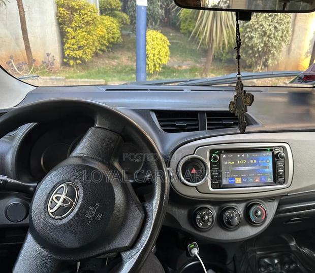 Toyota Yaris 2014 Gray