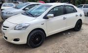 Toyota Yaris Base Sedan 4dr 2011 White for sale