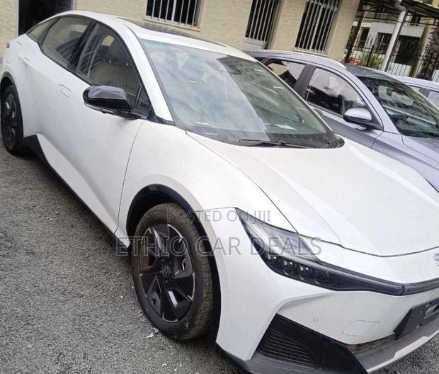 Toyota bZ3 2024 White