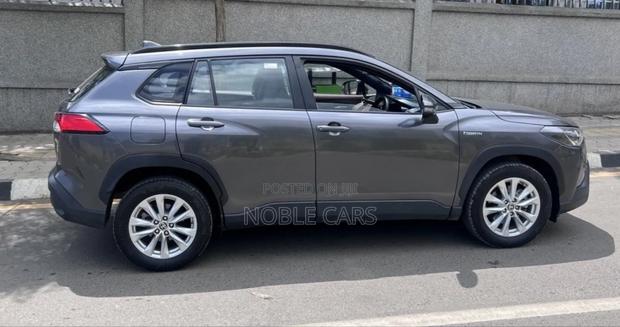 Toyota Corolla Cross Hybrid 2024 Gray