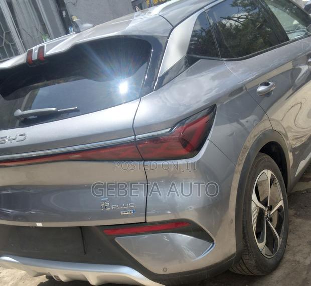 New BYD Song Plus 2025 Silver