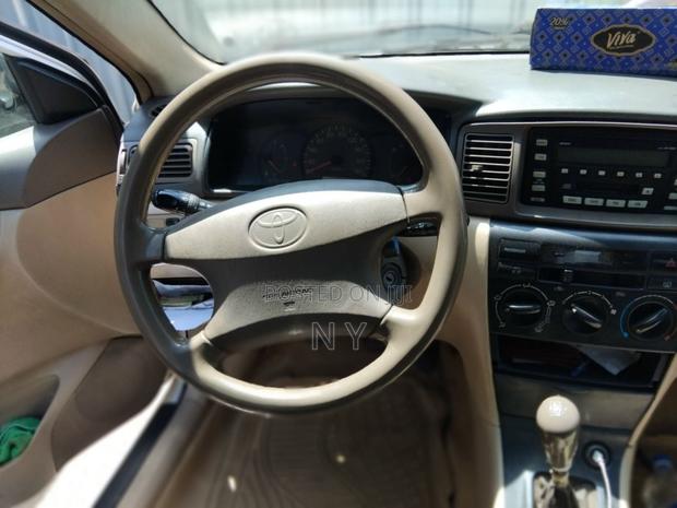 Toyota Corolla Sedan 2003 White