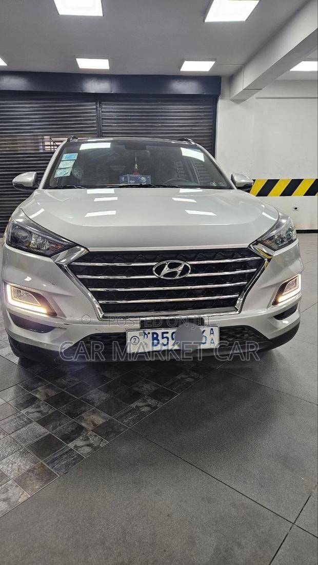 Hyundai Tucson SE AWD 2019 Silver