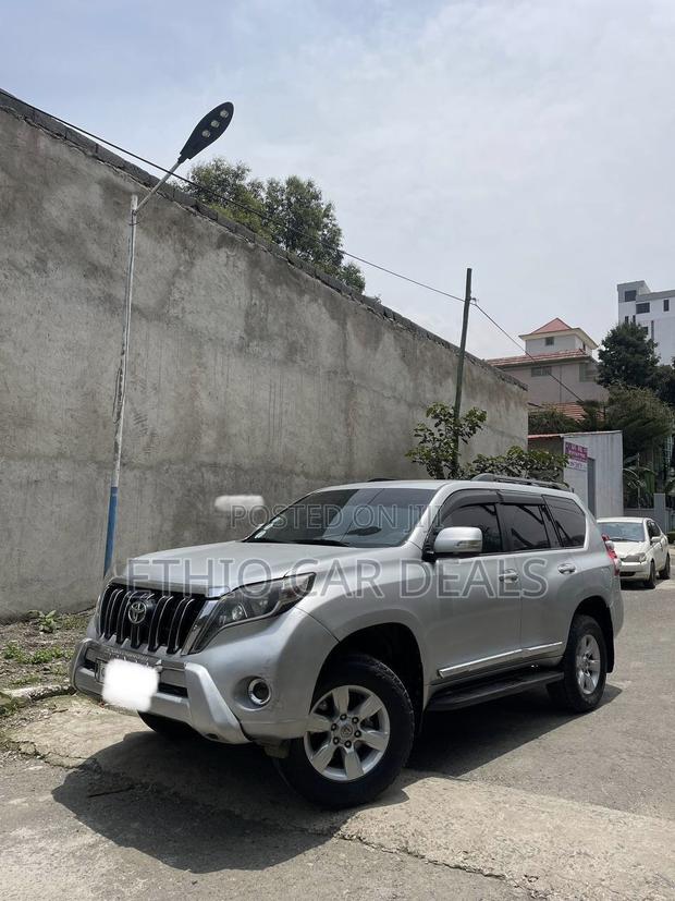Toyota Land Cruiser Prado 2016 Silver