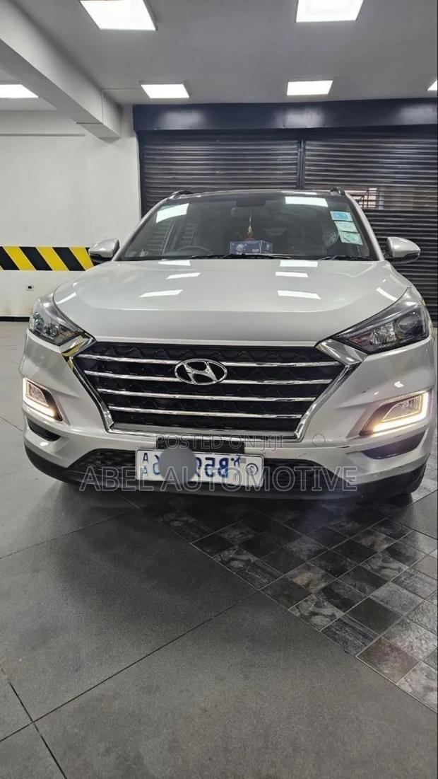 Hyundai Tucson 2019 Silver
