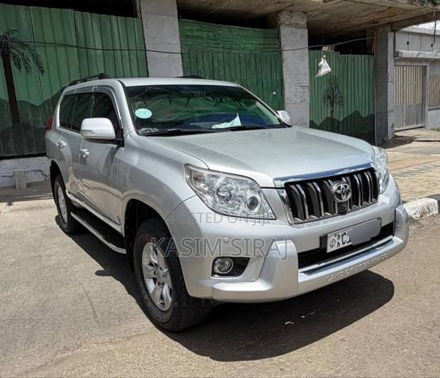 Toyota Land Cruiser Prado 3.0 TD 2013 Silver