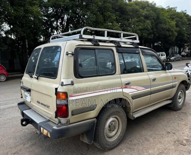 Toyota Land Cruiser 1990 Beige